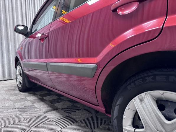 Ford Fusion I Рестайлинг с пробегом 2007 года, цена 450 000 рублей, 142860 км, хэтчбек, Автокод Объявления