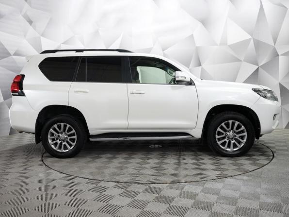 Toyota Land Cruiser Prado 150 Series Рестайлинг 2 с пробегом 2017 года, цена 4 493 000 рублей, 272885 км, внедорожник, Автокод Объявления