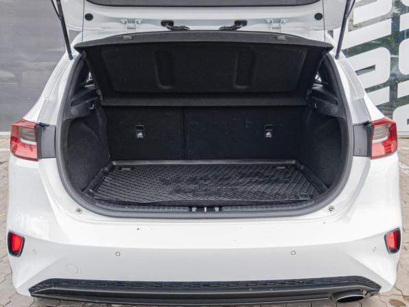 Kia Ceed III с пробегом 2018 года, цена 1 690 000 рублей, 111113 км, хэтчбек, Автокод Объявления