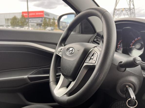 Lada (ВАЗ) Vesta I с пробегом 2019 года, цена 820 000 рублей, 120400 км, седан, Автокод Объявления