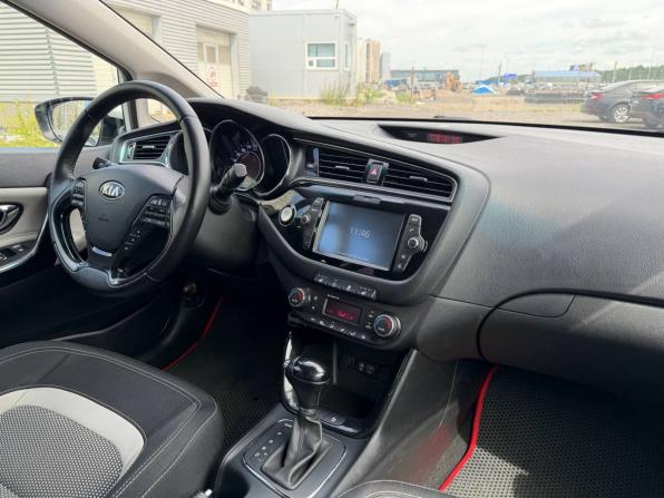 Kia Ceed II Рестайлинг с пробегом 2017 года, цена 995 000 рублей, 183196 км, хэтчбек, Автокод Объявления