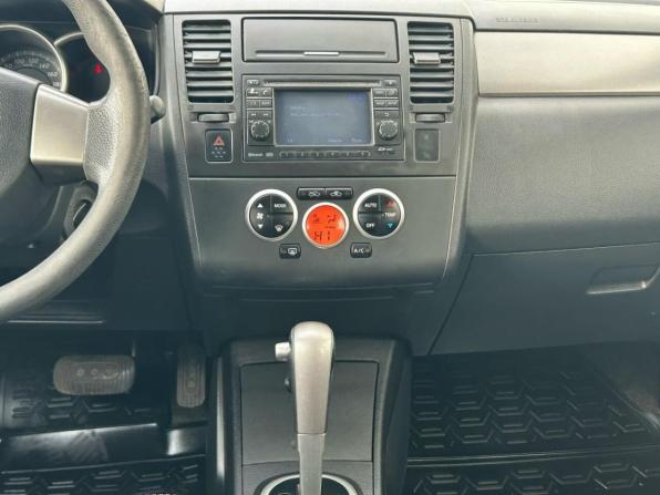 Nissan Tiida I с пробегом 2010 года, цена 589 000 рублей, 286074 км, хэтчбек, Автокод Объявления