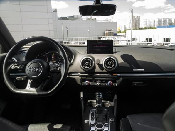 Audi A3 III (8V) Рестайлинг с пробегом 2019 года, цена 2 100 000 рублей, 76458 км, седан, Автокод Объявления