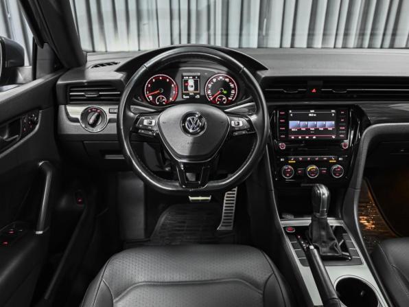 Volkswagen Passat (North America and China) II (NA Market) с пробегом 2021 года, цена 3 498 000 рублей, 16374 км, седан, Автокод Объявления