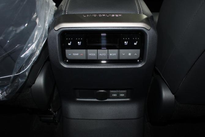 Toyota Land Cruiser Prado 250 Series с пробегом 2026 года, цена 13 900 000 рублей, 10 км, внедорожник, Автокод Объявления