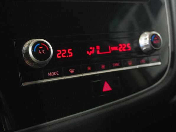 Mitsubishi Outlander III Рестайлинг 3 с пробегом 2021 года, цена 2 729 000 рублей, 74016 км, внедорожник, Автокод Объявления