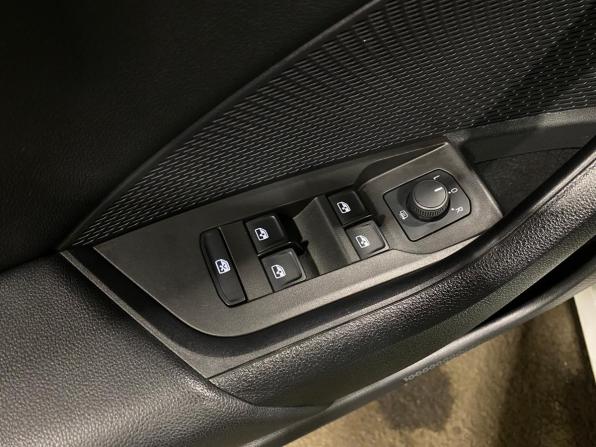 Skoda Octavia IV (A8) с пробегом 2021 года, цена 2 449 000 рублей, 77480 км, лифтбек, Автокод Объявления