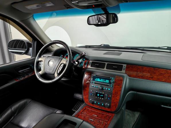 Chevrolet Tahoe III с пробегом 2012 года, цена 1 333 000 рублей, 461278 км, внедорожник, Автокод Объявления