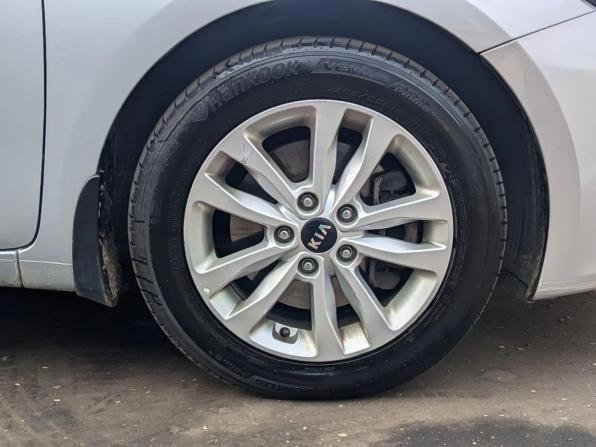 Kia Ceed II Рестайлинг с пробегом 2018 года, цена 1 390 000 рублей, 102607 км, универсал, Автокод Объявления