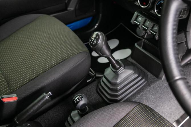 Suzuki Jimny IV с пробегом 2021 года, цена 1 727 000 рублей, 25100 км, внедорожник, Автокод Объявления