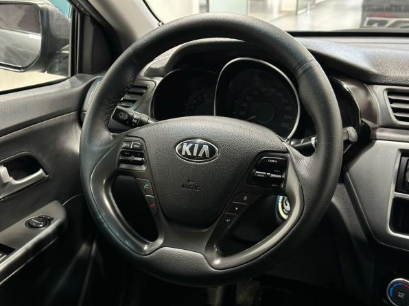 Kia Rio III Рестайлинг с пробегом 2016 года, цена 879 900 рублей, 111209 км, седан, Автокод Объявления