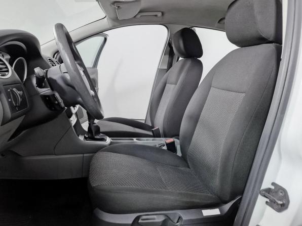Ford Focus II Рестайлинг с пробегом 2011 года, цена 398 000 рублей, 210529 км, седан, Автокод Объявления
