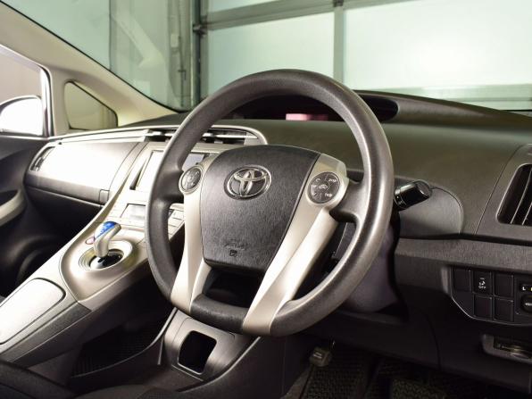 Toyota Prius III Рестайлинг (XW30) с пробегом 2015 года, цена 1 299 995 рублей, 164325 км, лифтбек, Автокод Объявления