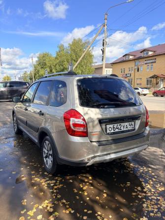 Lada (ВАЗ) Granta I Рестайлинг с пробегом 2022 года, цена 740 000 рублей, 45300 км, универсал, Автокод Объявления