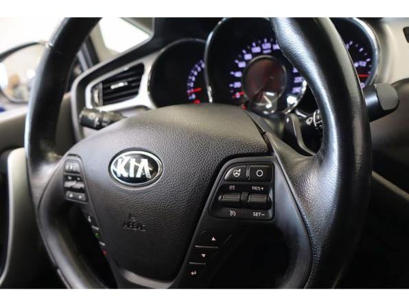Kia Ceed II с пробегом 2015 года, цена 1 089 100 рублей, 47084 км, универсал, Автокод Объявления