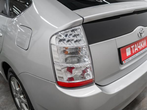 Toyota Prius II Рестайлинг (XW20) с пробегом 2008 года, цена 675 000 рублей, 279096 км, лифтбек, Автокод Объявления