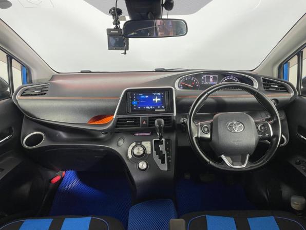 Toyota Sienta II с пробегом 2017 года, цена 1 420 000 рублей, 81000 км, минивэн, Автокод Объявления