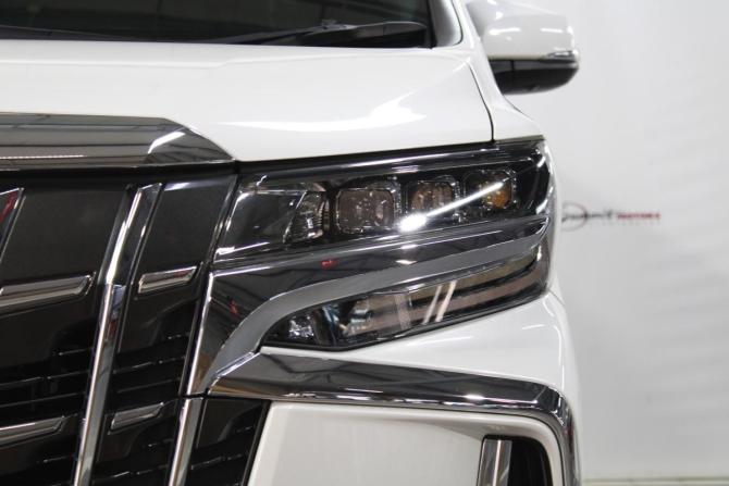 Toyota Alphard III Рестайлинг с пробегом 2021 года, цена 7 250 000 рублей, 7350 км, минивэн, Автокод Объявления