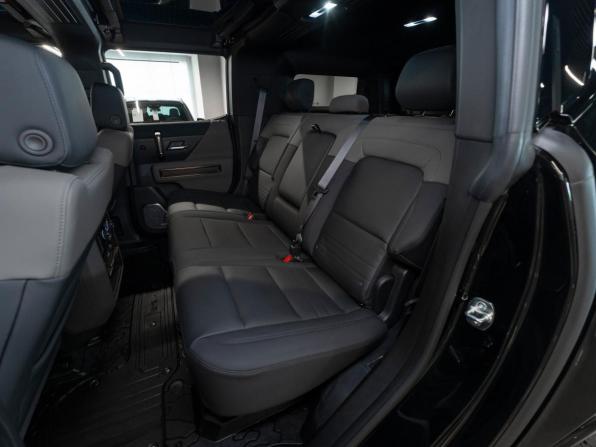 GMC Hummer EV с пробегом 2024 года, цена 18 900 000 рублей, 11 км, внедорожник, Автокод Объявления
