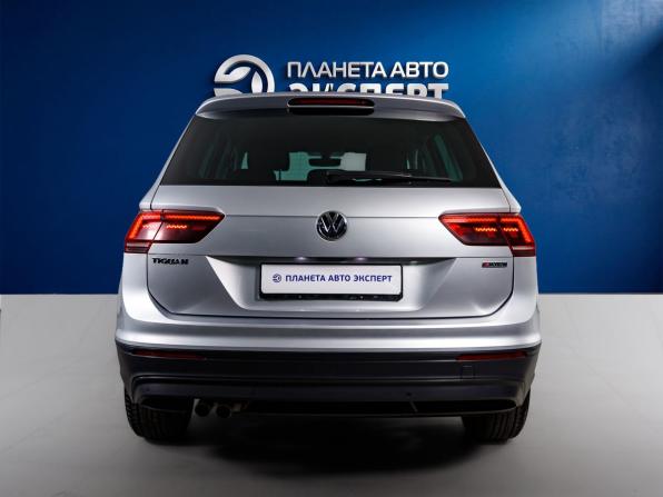 Volkswagen Tiguan II с пробегом 2018 года, цена 2 800 000 рублей, 98869 км, внедорожник, Автокод Объявления