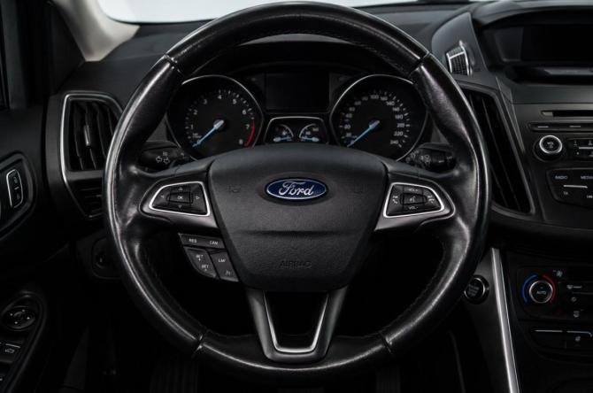 Ford Kuga II Рестайлинг с пробегом 2017 года, цена 1 629 000 рублей, 175500 км, внедорожник, Автокод Объявления