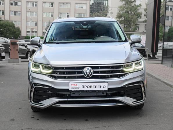 Volkswagen Tiguan II Рестайлинг с пробегом 2021 года, цена 4 055 000 рублей, 42788 км, внедорожник, Автокод Объявления