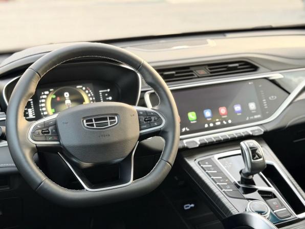 Geely Atlas Pro с пробегом 2024 года, цена 2 390 000 рублей, 2924 км, внедорожник, Автокод Объявления