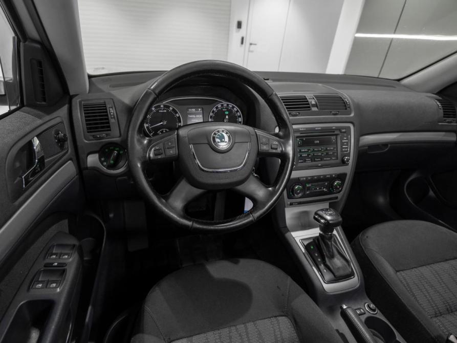 Skoda Octavia II (A5) Рестайлинг Москва  - изображение 7