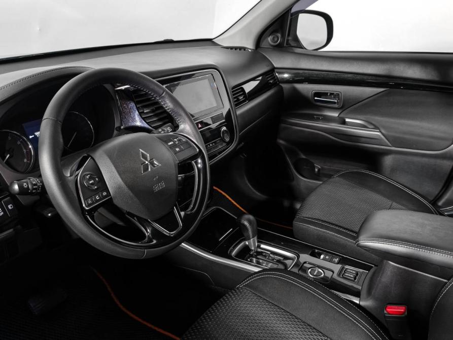 Mitsubishi Outlander III Рестайлинг 3 Санкт-Петербург  - изображение 9