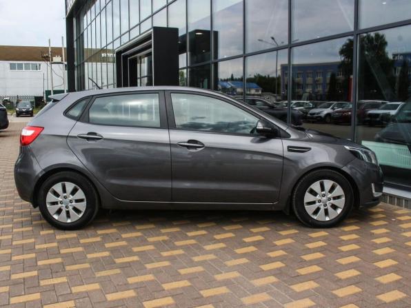 Kia Rio III Рестайлинг с пробегом 2015 года, цена 740 000 рублей, 234497 км, хэтчбек, Автокод Объявления