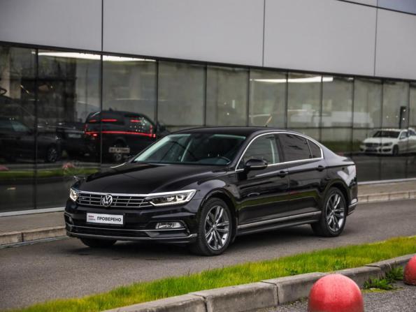Volkswagen Passat B8 с пробегом 2017 года, цена 2 399 000 рублей, 86000 км, седан, Автокод Объявления