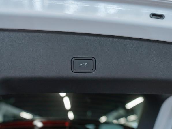 Geely Monjaro I с пробегом 2025 года, цена 3 900 000 рублей, 9000 км, внедорожник, Автокод Объявления