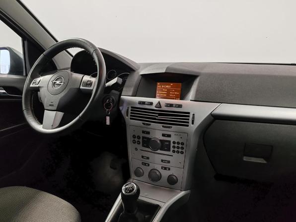 Opel Astra H Рестайлинг с пробегом 2011 года, цена 599 000 рублей, 158610 км, седан, Автокод Объявления