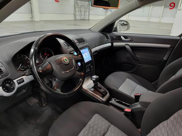 Skoda Octavia II (A5) Рестайлинг с пробегом 2011 года, цена 950 000 рублей, 161343 км, лифтбек, Автокод Объявления