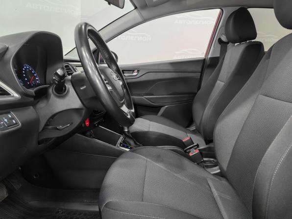 Hyundai Solaris II Рестайлинг с пробегом 2021 года, цена 1 443 000 рублей, 68752 км, седан, Автокод Объявления