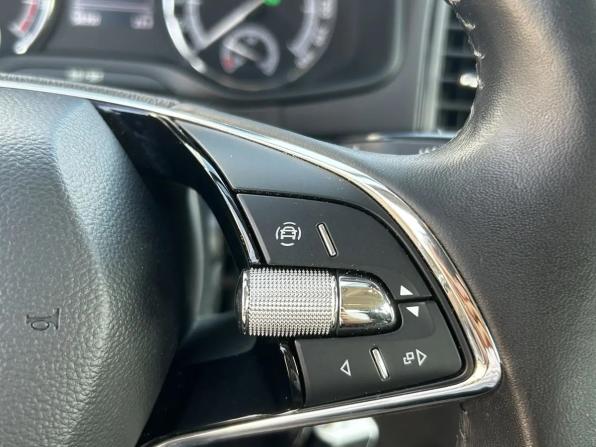 Skoda Karoq I с пробегом 2021 года, цена 2 464 000 рублей, 56000 км, внедорожник, Автокод Объявления
