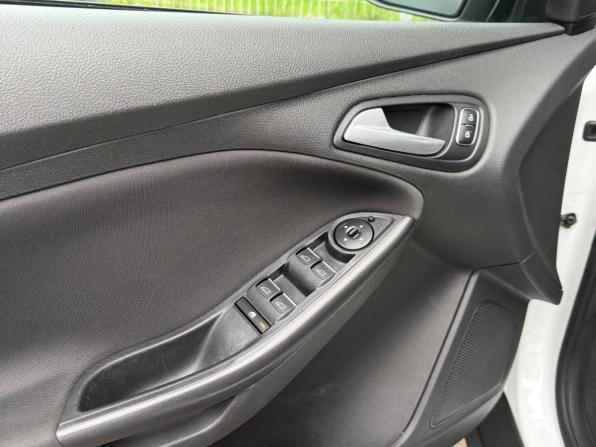 Ford Focus III Рестайлинг с пробегом 2018 года, цена 999 000 рублей, 139000 км, хэтчбек, Автокод Объявления