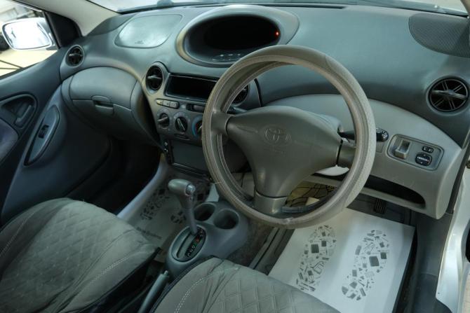 Toyota Vitz I (P10) с пробегом 2000 года, цена 429 000 рублей, 220000 км, хэтчбек, Автокод Объявления