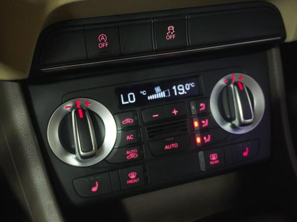Audi Q3 I (8U) с пробегом 2012 года, цена 1 567 000 рублей, 131880 км, внедорожник, Автокод Объявления