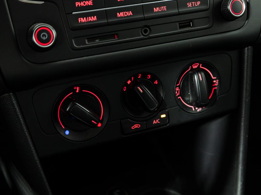 Volkswagen Polo V Рестайлинг Санкт-Петербург  - изображение 15