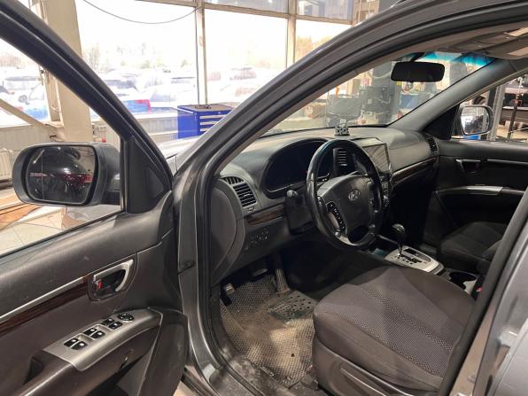 Hyundai Santa Fe II Рестайлинг с пробегом 2011 года, цена 970 000 рублей, 330920 км, внедорожник, Автокод Объявления