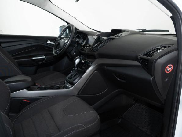 Ford Kuga II Рестайлинг с пробегом 2016 года, цена 1 598 000 рублей, 84413 км, внедорожник, Автокод Объявления