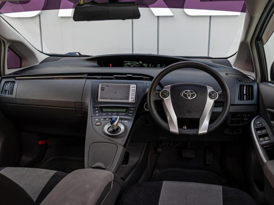 Toyota Prius III (XW30) Краснодар  - изображение 6