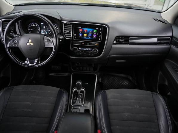 Mitsubishi Outlander III Рестайлинг 3 с пробегом 2018 года, цена 2 070 000 рублей, 55854 км, внедорожник, Автокод Объявления