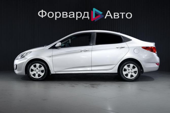 Hyundai Solaris I с пробегом 2012 года, цена 665 000 рублей, 242543 км, седан, Автокод Объявления
