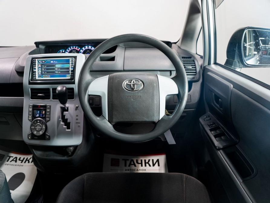 Toyota Noah II (R70) Чита  - изображение 9
