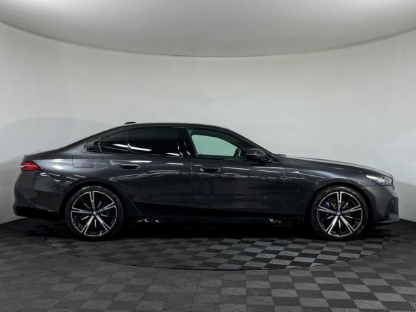 BMW 5 серии VIII (G60/G61/G68) с пробегом 2024 года, цена 8 730 000 рублей, 12952 км, седан, Автокод Объявления