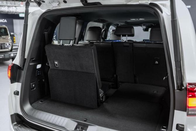Новый Toyota Land Cruiser 300 Series 2026 года, цена 13 990 000 рублей, внедорожник, Автокод Объявления