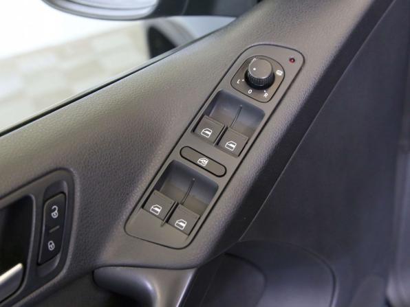Volkswagen Tiguan I Рестайлинг с пробегом 2013 года, цена 999 000 рублей, 140773 км, внедорожник, Автокод Объявления