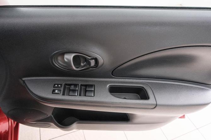 Nissan March IV (K13) Рестайлинг с пробегом 2019 года, цена 799 000 рублей, 77312 км, хэтчбек, Автокод Объявления